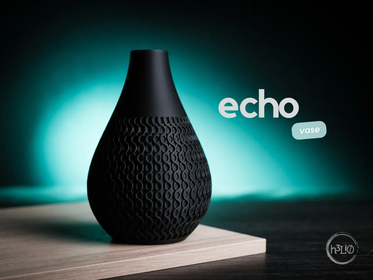Echo — дизайнерска ваза с вълнообразен релеф