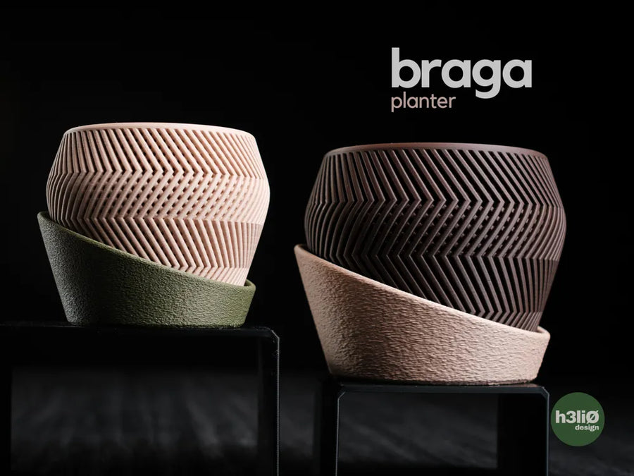 Braga — саксия с геометричен релеф и подложка