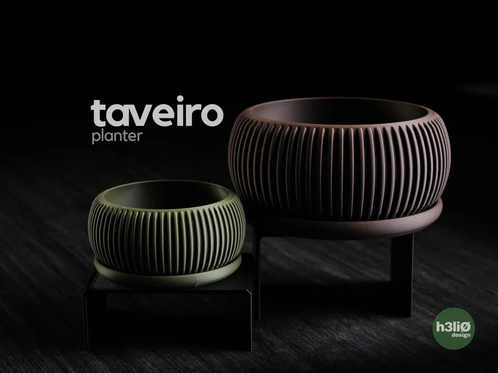 Taveiro саксия