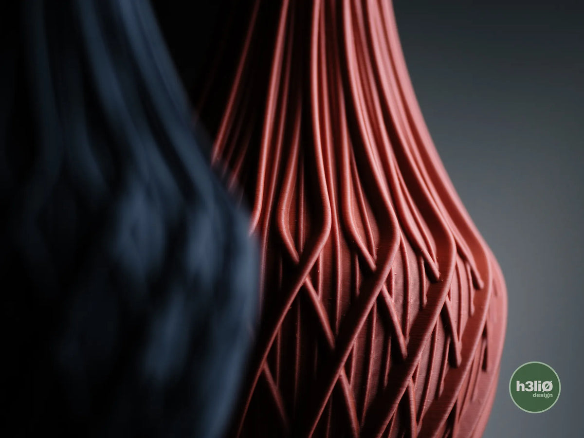 Fractal — дизайнерска ваза с органичен релеф