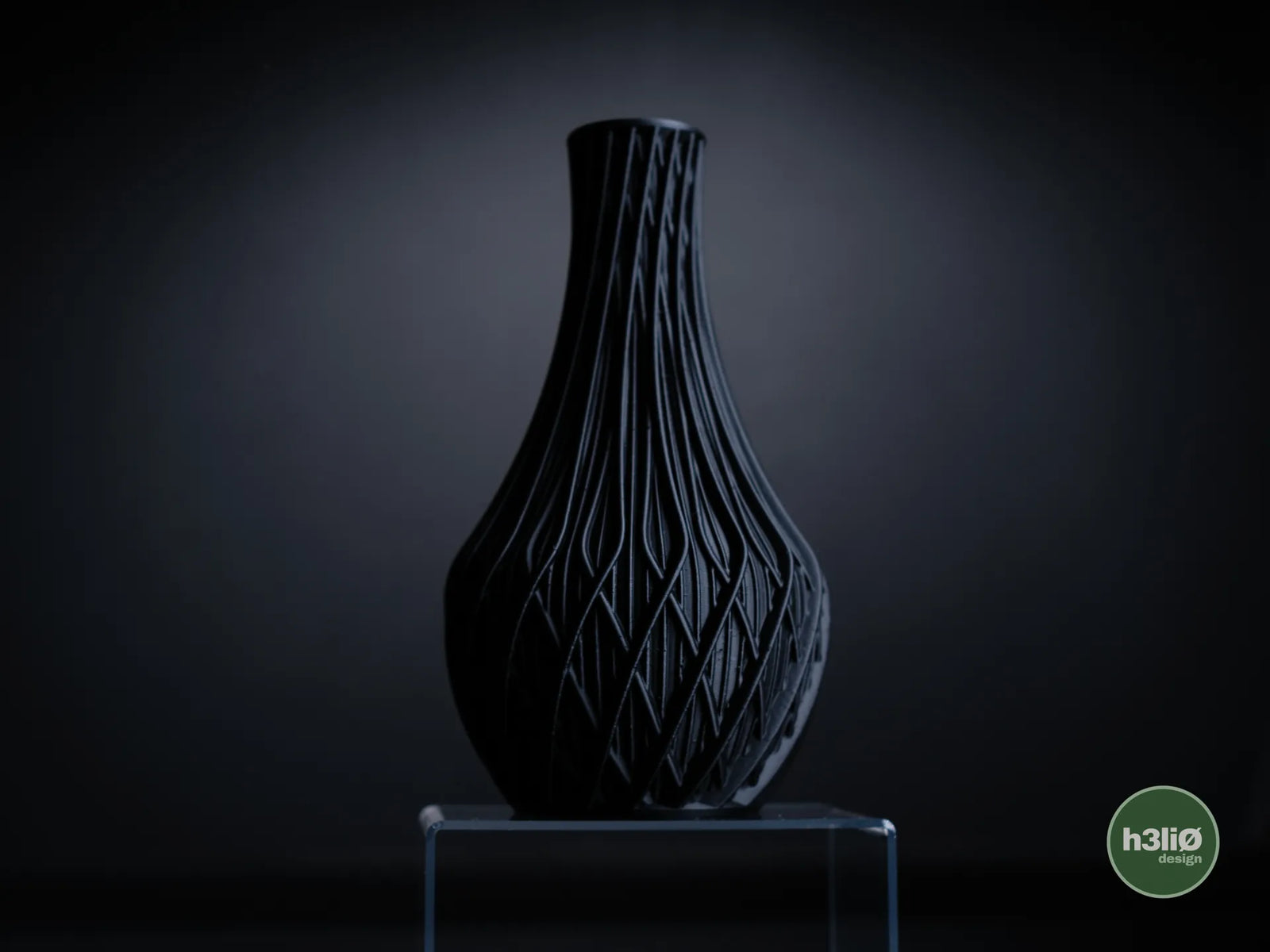 Fractal — дизайнерска ваза с органичен релеф