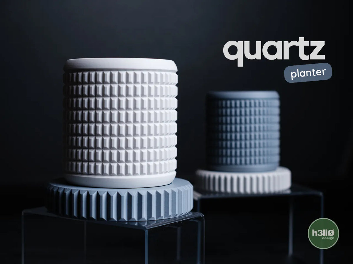 Quartz — цилиндричен плантер с пирамидален релеф (комплект с подложка)